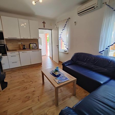 Apartments Fida Vir Exterior foto